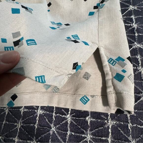 Men’s Silk Vintage Medium Button up shirt. - Picture 8 of 10